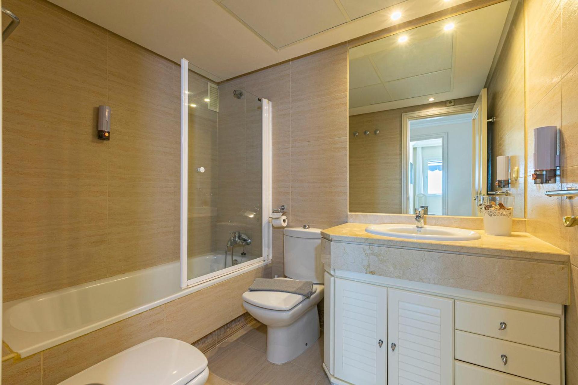 Puerto Banus, Marina Banus, 2br, 2bth, Seaviews And Parking Marbella